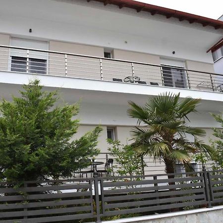 Davidana Deluxe Apartments Nea Kallikrateia Exterior photo